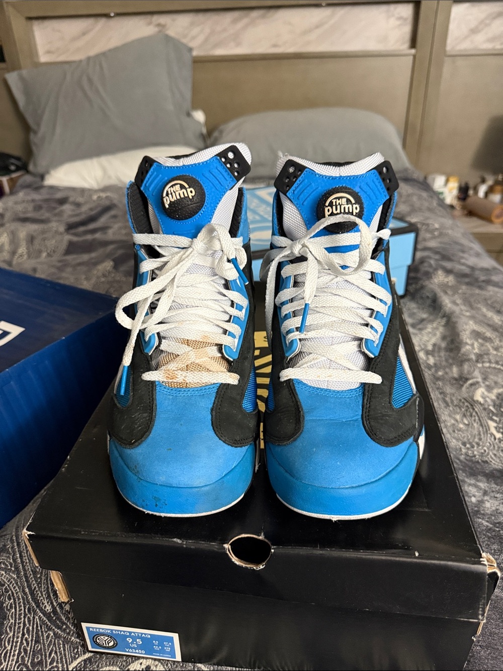 Reebok The Pump Men's Blue, Black and White Basketball Shoes